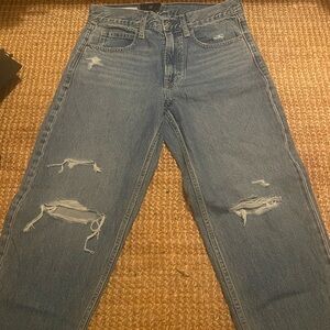 Gap barrel leg distressed